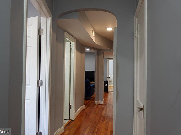 4th image of 1228 18th St NE