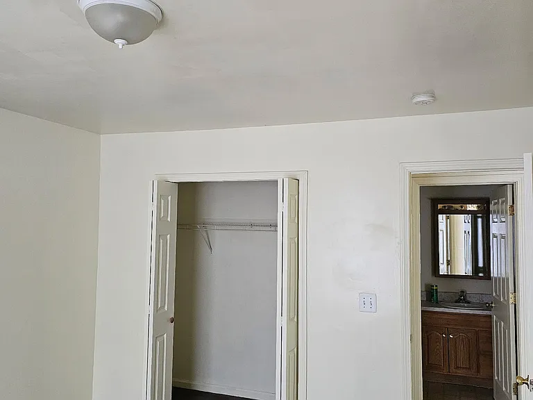 9501 Lauder St — Photo 9