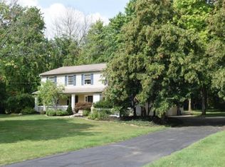 2172 Glengary Rd, Akron, OH 44333