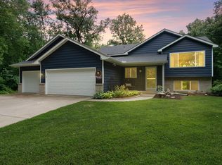 19025 30th St, Winsted, MN 55395