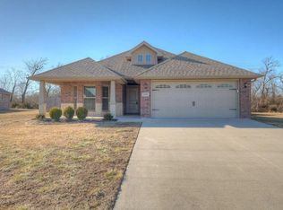 1118 Jacee Cir, Webb City, MO 64870