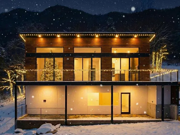 132 Holly Hill Rd, Luray, VA 22835