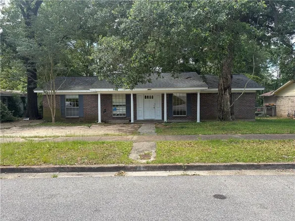 4861 Woodcliff Dr N, Mobile, AL 36693