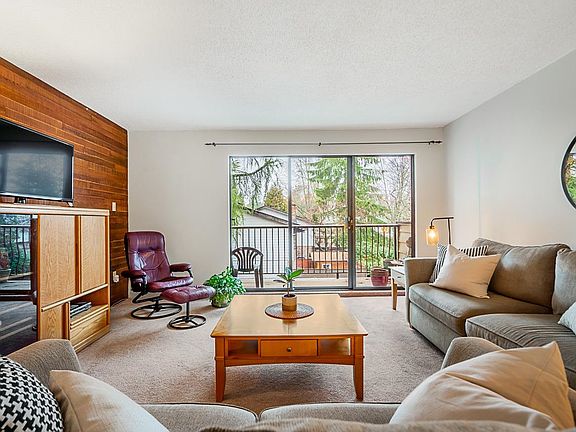 4th image of 7426 138th St #214