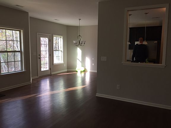 5th image of 233 Blue Bay Ln
