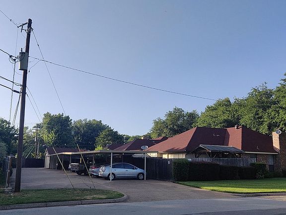 5th image of 5926 Royal Club Dr