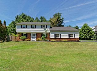 27 Barney Rd, Clifton Park, NY 12065