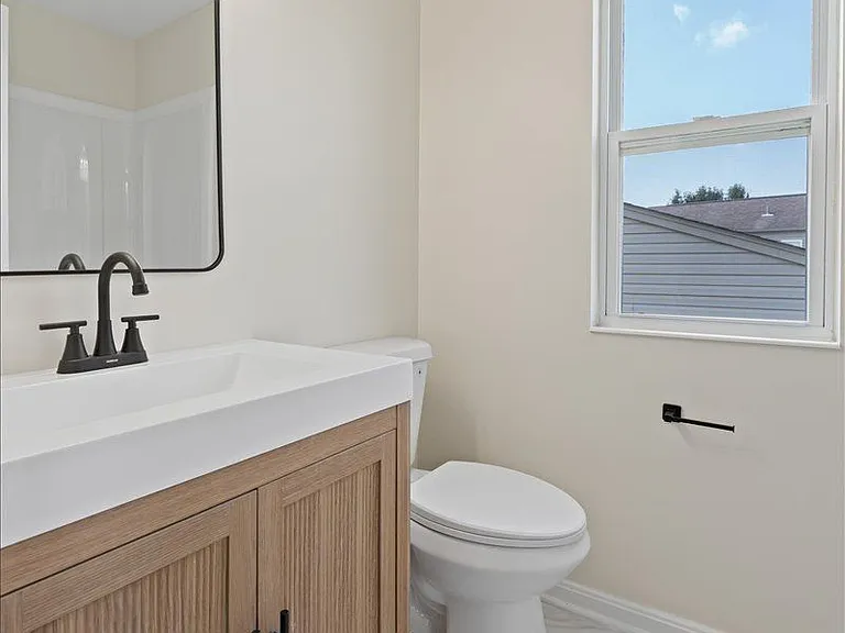 2127 Algiers St — Photo 14