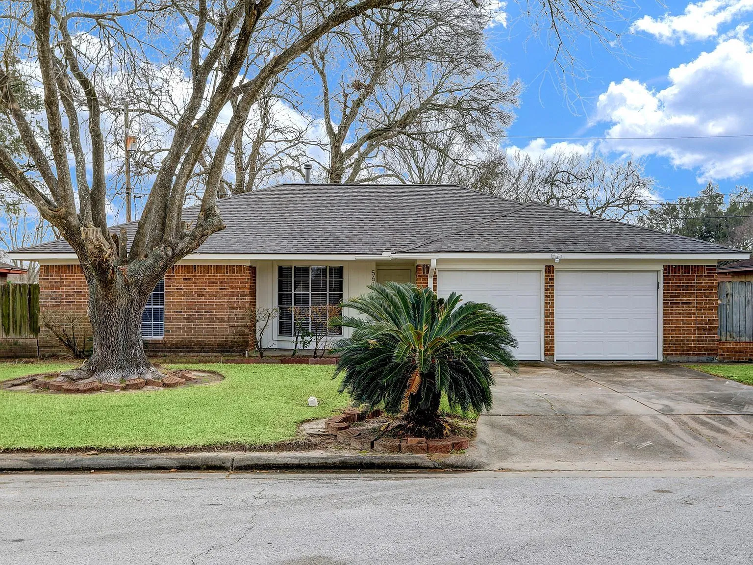 3 bed, 2.0 bath, 1194 sqft, $1,599 — Photo 1