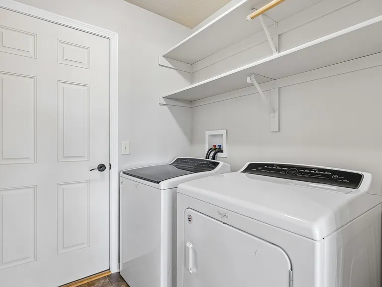 5638 Shailee Ct — Photo 39
