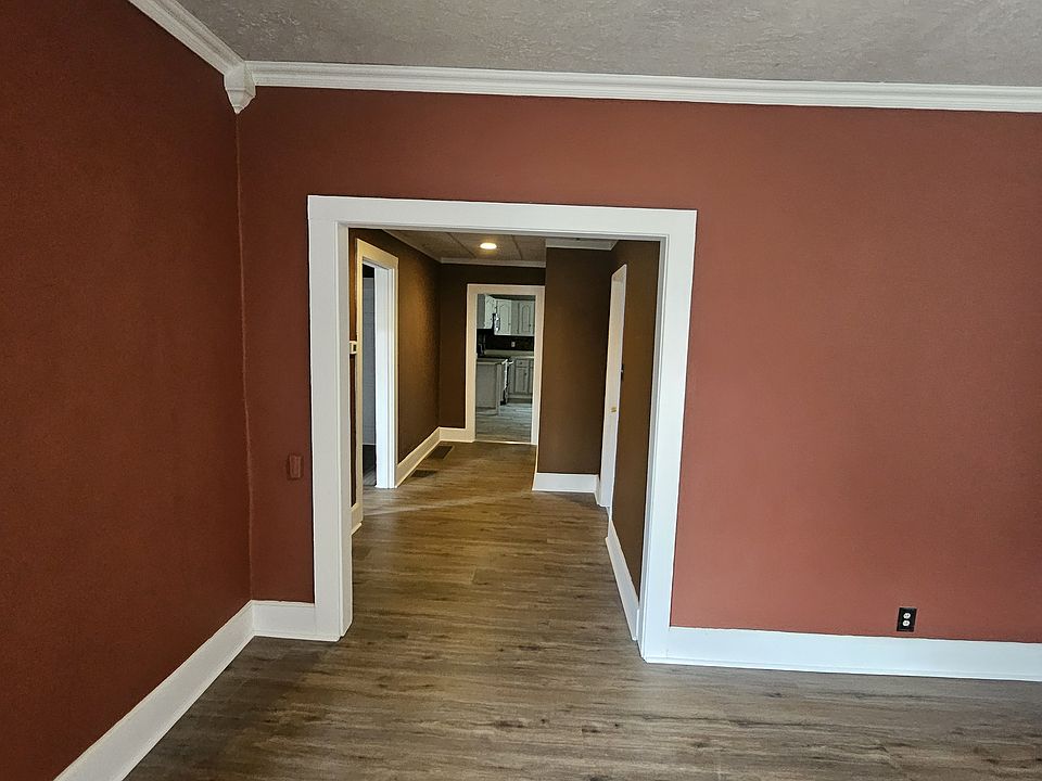 1st image of 1616 E Indiana St