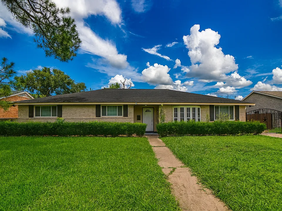 5951 Beaudry Dr