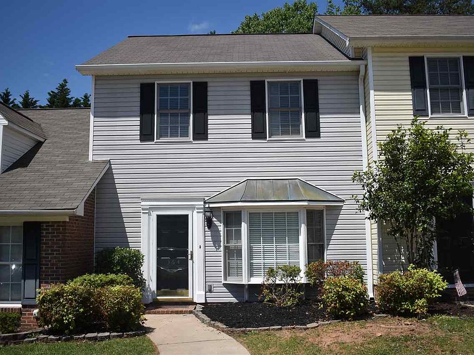 1st image of 364 W Pointe Dr