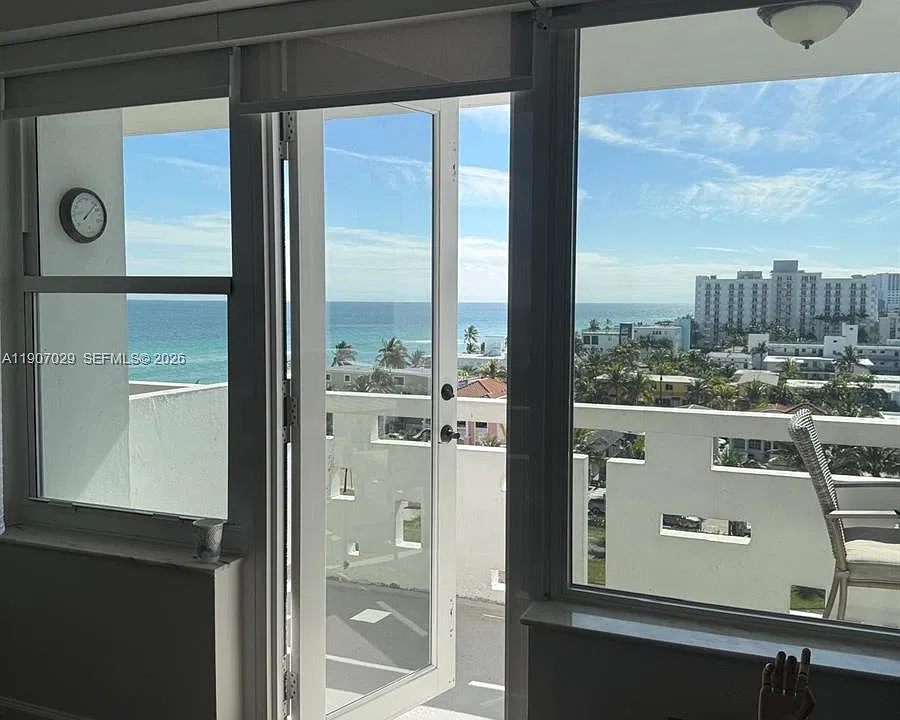 3111 N Ocean Dr #811