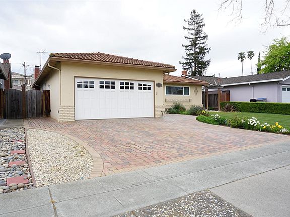 4th image of 1688 Andalusia Way