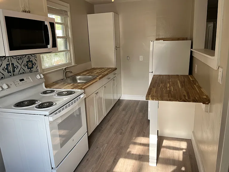 614 Emmett St #3 — Photo 2