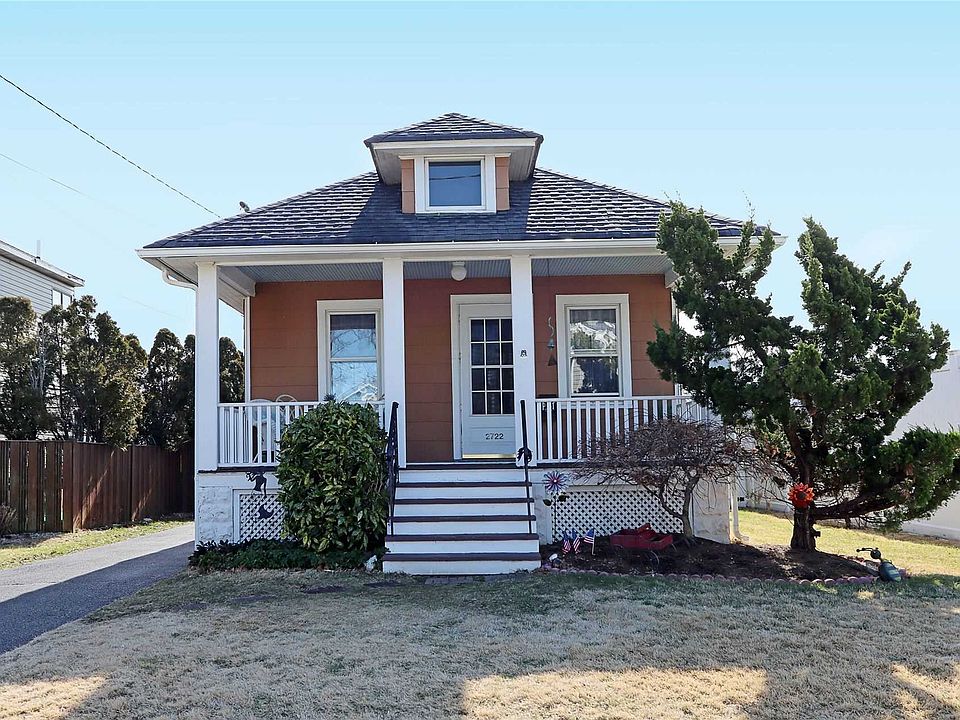 1st image of 2722 Clarendon Ave