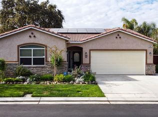 805 El Tesoro Ln, Los Banos, CA 93635