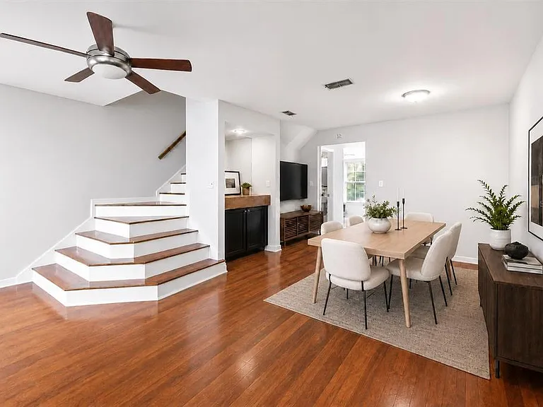 502 S Willow Ave #6 — Photo 3