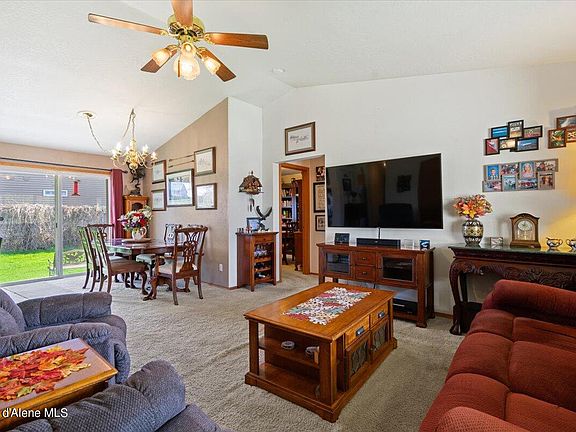 5th image of 1800 N Windrose Ct