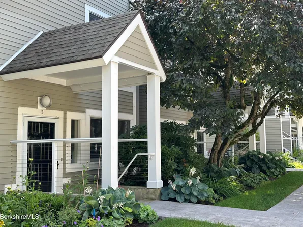 80 Taconic Ave APT 2, Great Barrington, MA 01230