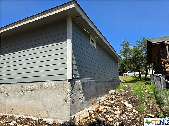 5th image of 1454 Bonnyview Dr