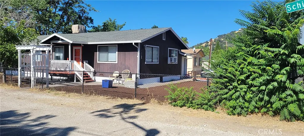 12995 1st St photo 1