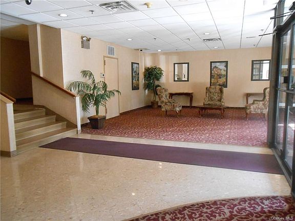 4th image of 1376 Midland Ave APT 801
