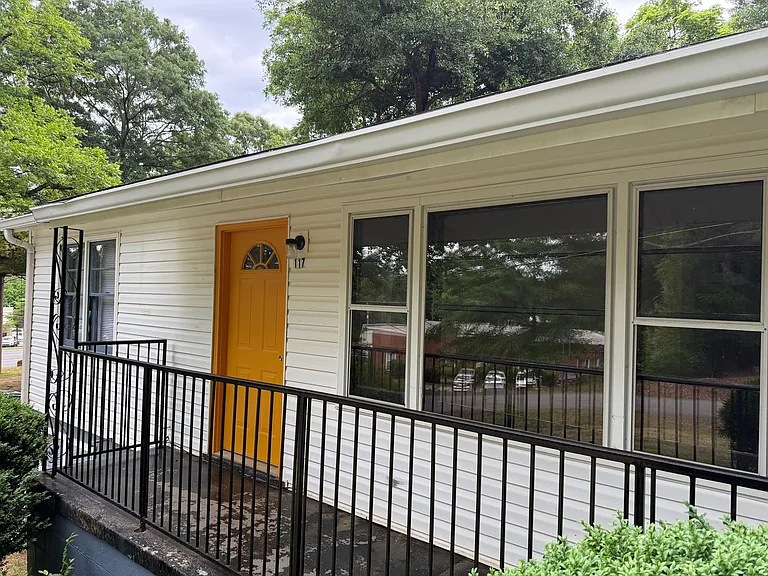 117 Johnson Dr — Photo 3