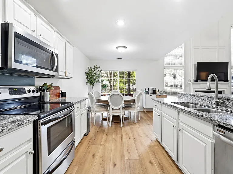 11804 Golspie Ct — Photo 13