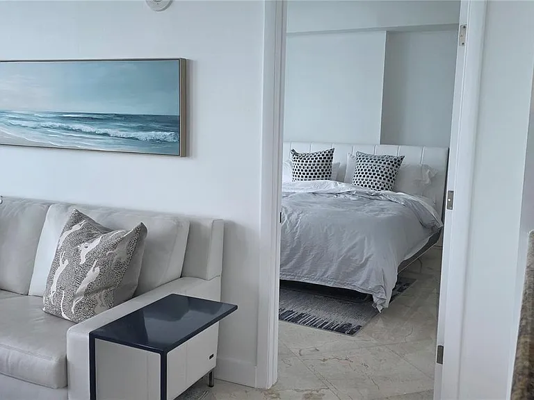 6515 Collins Ave #1107 — Photo 17