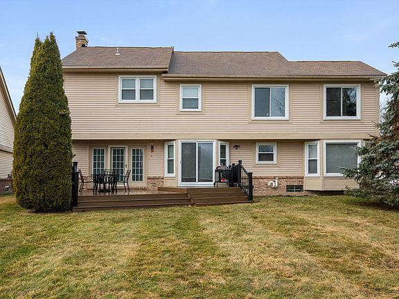 2nd image of 3867 Palisades Blvd