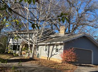 725 County Road B E, Maplewood, MN 55117