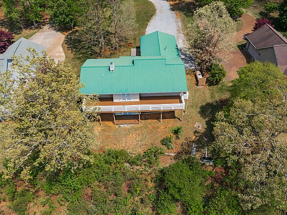 3rd image of 1927 Laurel Lake Dr