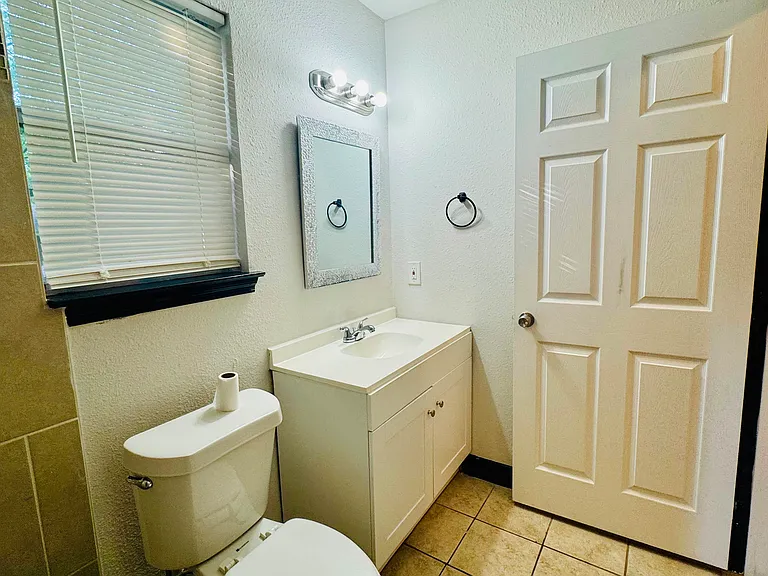 5206 Pond Lake Dr #2 — Photo 25
