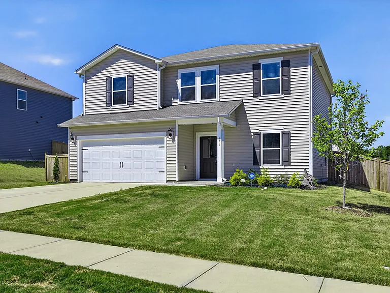 676 Winesap Dr — Photo 2