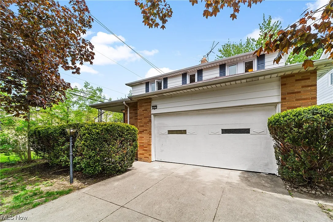 2413 Claver Rd photo 1
