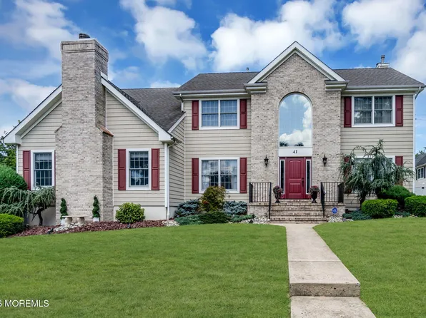 41 Walter Avenue, Eatontown, NJ 07724