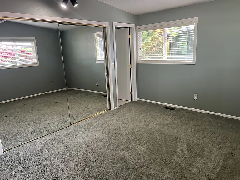 11820 NW Marylee Ct — Photo 14
