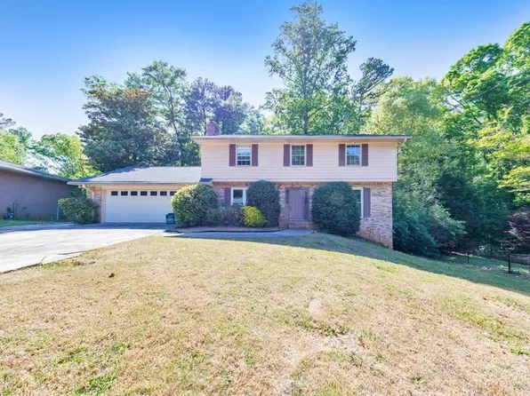 1414 Edinburgh Dr, Tucker, GA 30084