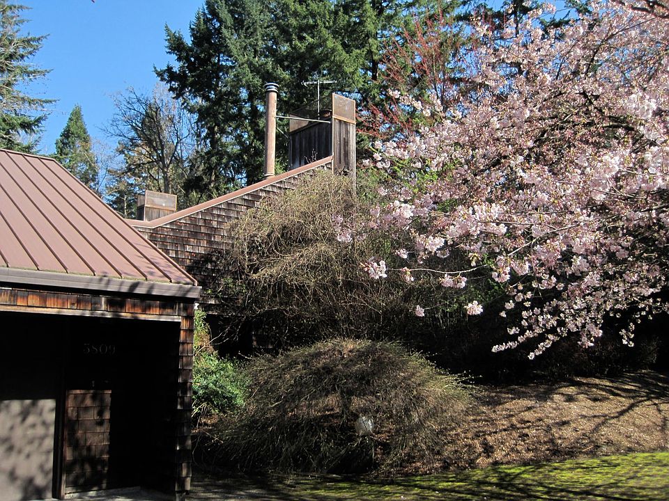 Garage and front walk to the door