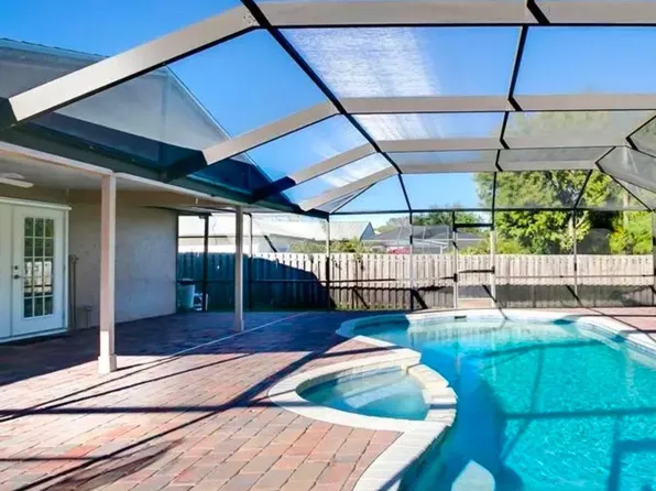 2471 SE Wald Street, Port St Lucie, FL 34984