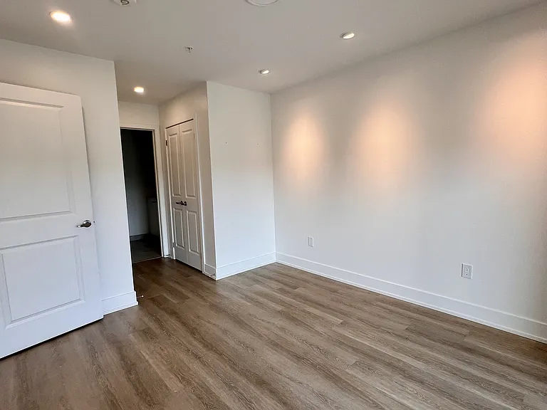 19 B West St N #406 — Photo 33