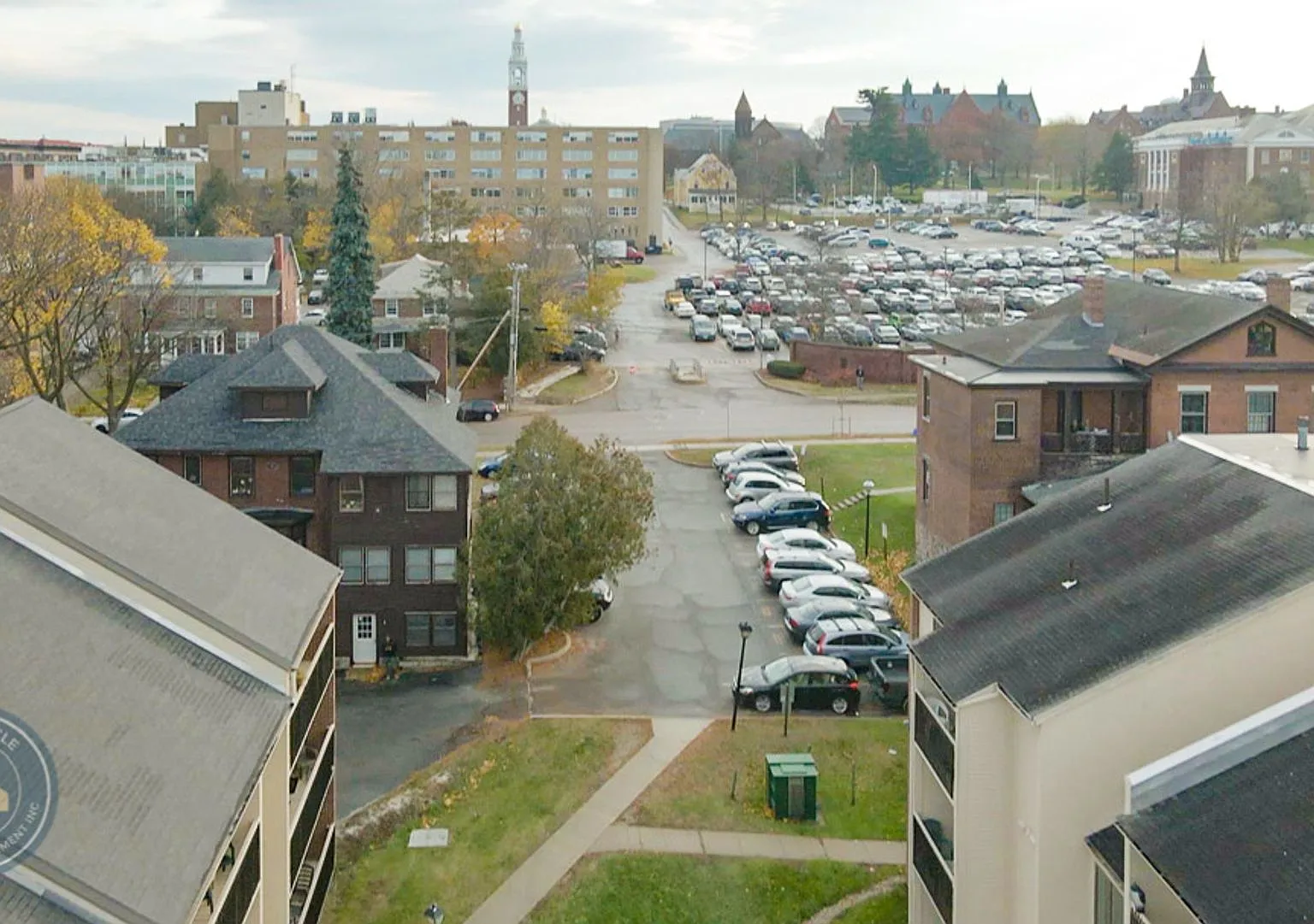 Hills Garden Condo Association - comfort and convenience perfectly situated between Downtown Burl... — Photo 1
