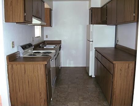 5th image of 5800 Harper Dr NE