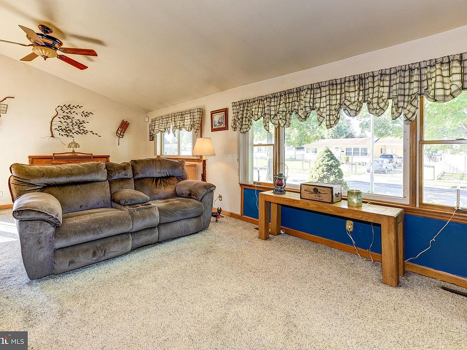 645 Oxford Dr, Maple Shade, NJ 08052 Zillow