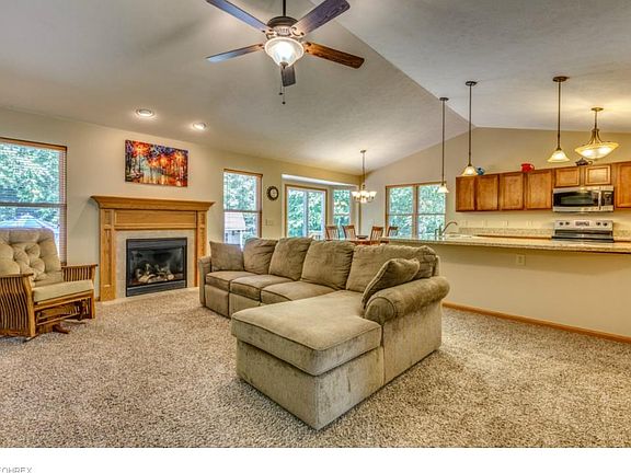 2nd image of 2455 Greenbriar Ln
