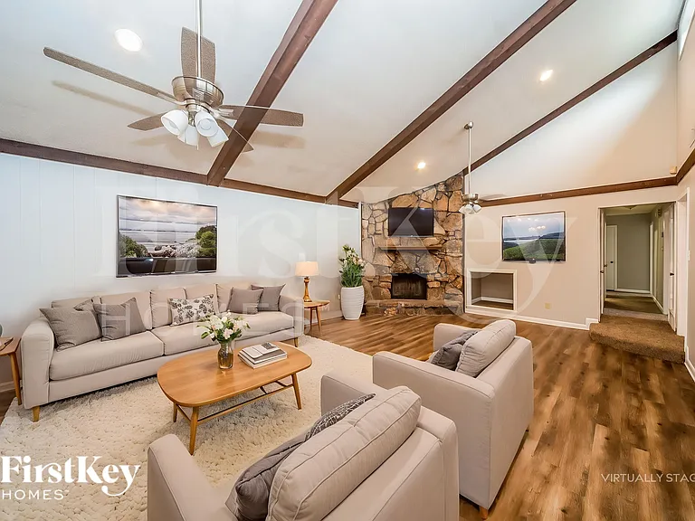 4198 Rosewind Cir — Photo 3