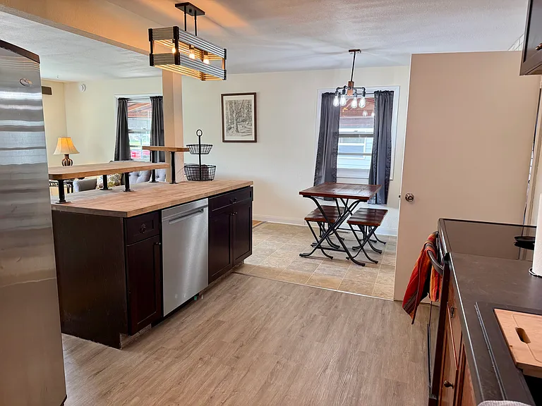 2408 Judy Ave — Photo 5