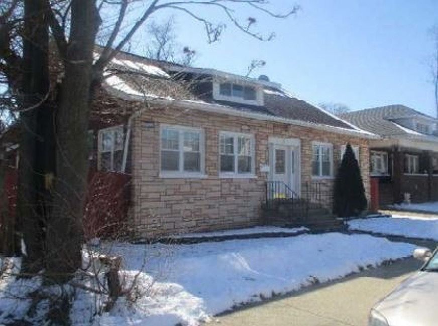 2nd image of 5 157th St